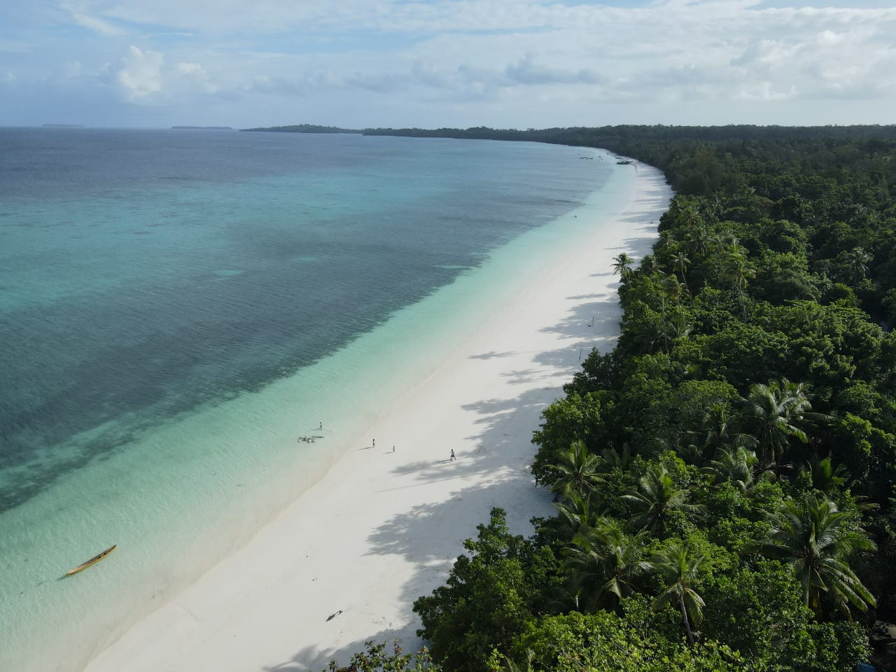Pantai Ngurbloat : Kawasan Konservasi Pesisir dan Pulau-Pulau Kecil, Pulau Kei Kecil, Pulau-Pulau, dan Perairan Sekitarnya-Maluku Tenggara